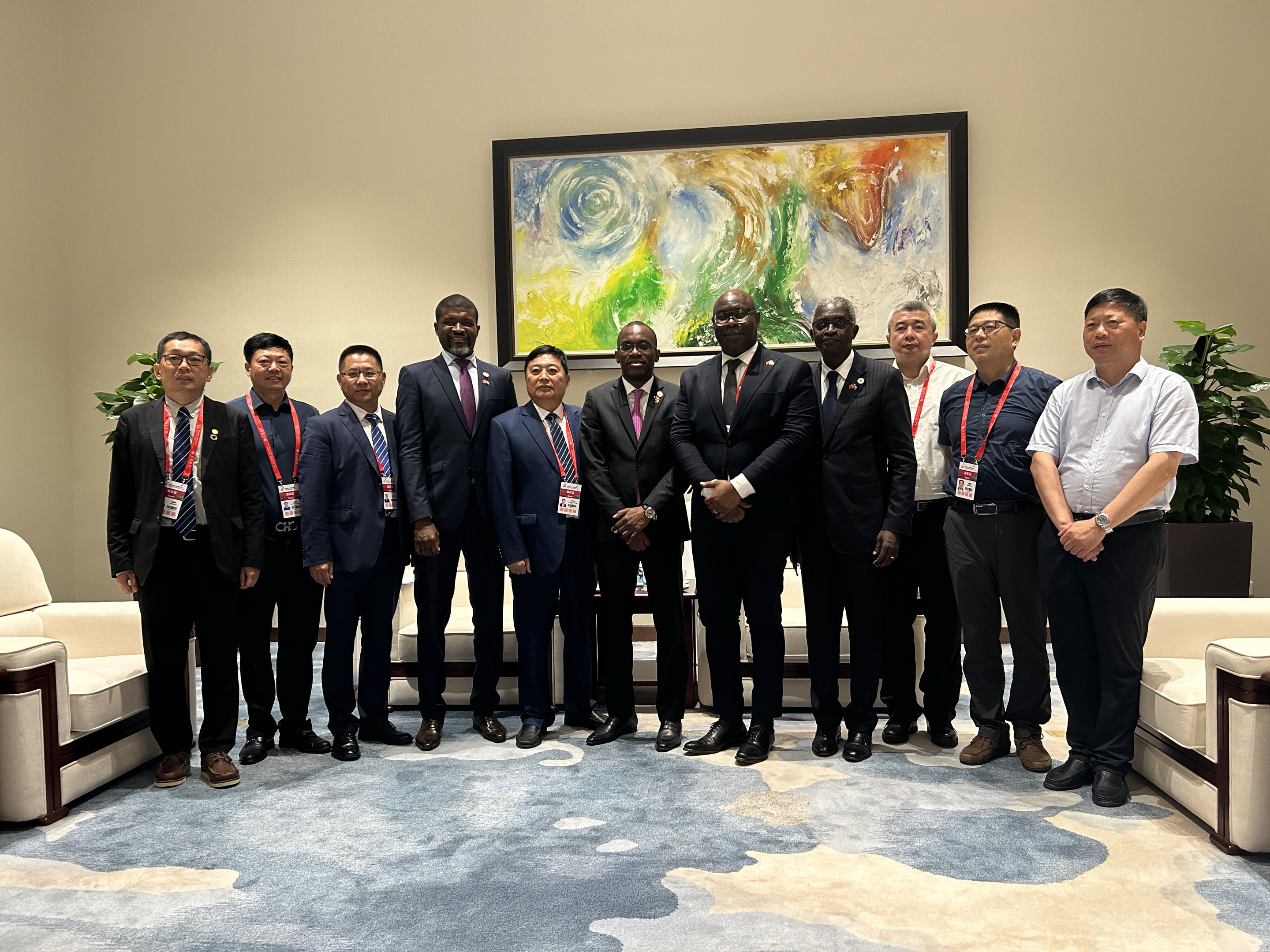 1688377010869799Gd9v.jpg 1688377010869799Gd9v.jpg