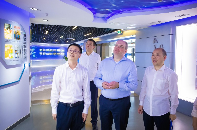 1758162239648330eNdB.jpg 0I4A4635.jpg