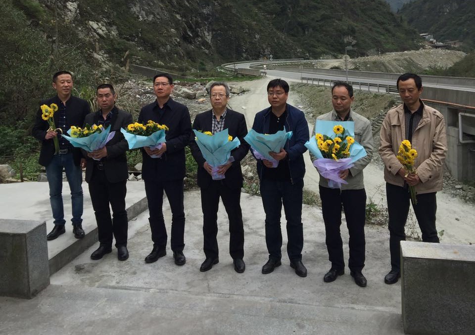 1491964676829792YEV6.jpg 23.jpg